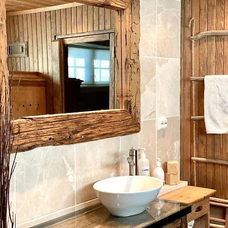 Chalé Vasethytta - With A Lovely View *