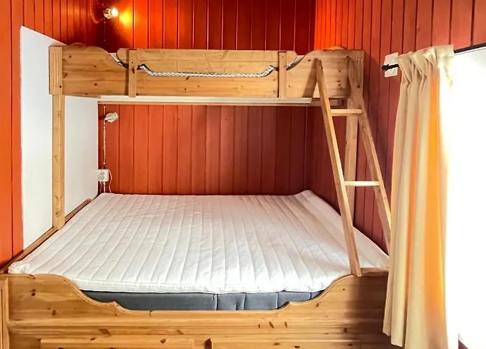 Vasethytta - With A Lovely View * Ron